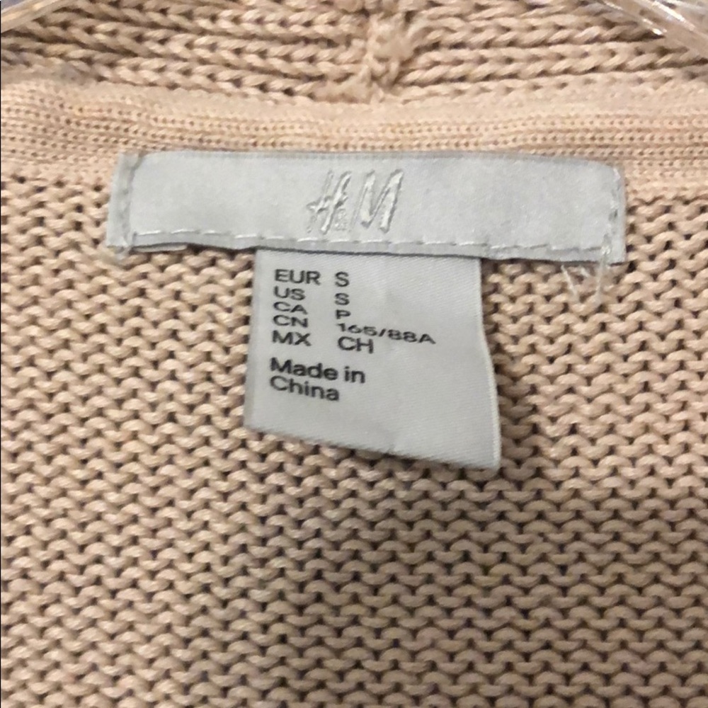 H&M Sweater - Picture 5 of 8